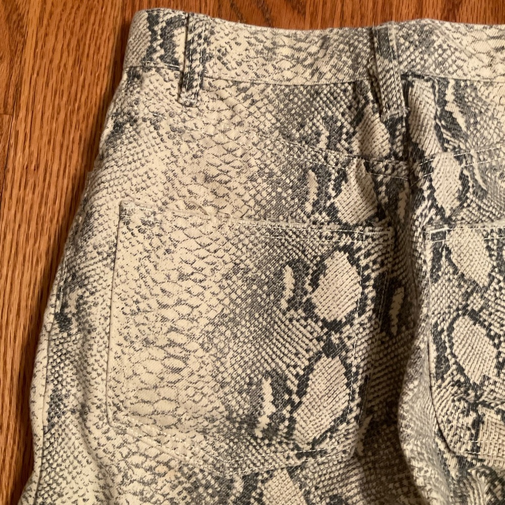 Zara Women Premium Denim Collection Jeans, Grey Snake Print, 5-Pocket, Sz 4 - Picture 10 of 15